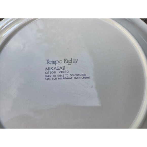 2 Mikasa Tempo Eighty Video Square Ceramic Dinner Plates Pastel Geometric Design - Picture 3 of 3